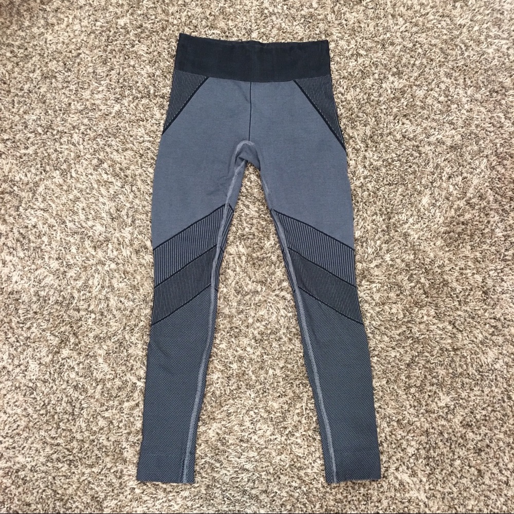Women’s Athleta nylon workout leggings